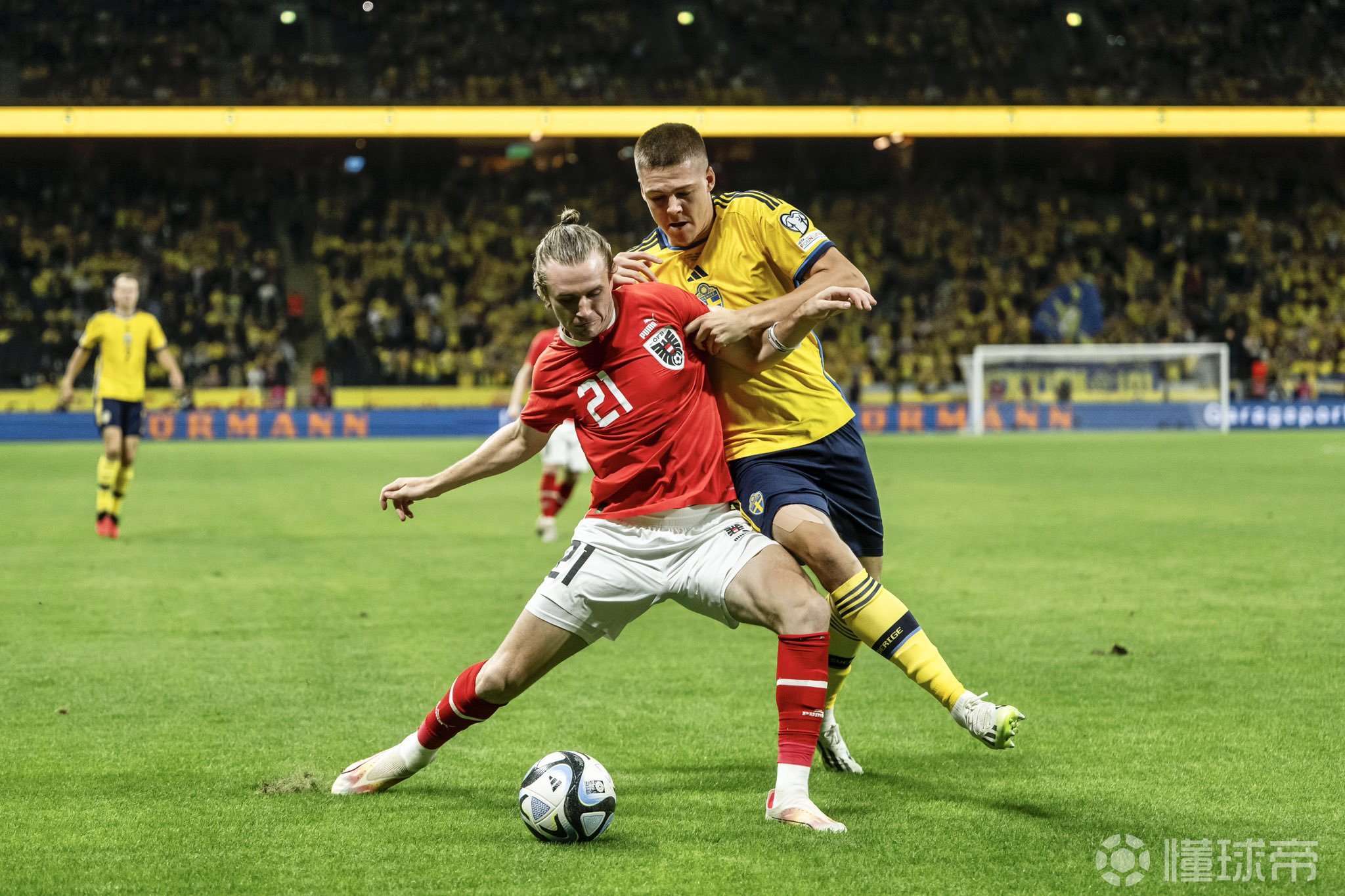 瑞典队轻取奥地利队,奥恰洛夫点燃赛场 瑞典队轻取奥地利队,奥恰洛夫点燃赛场