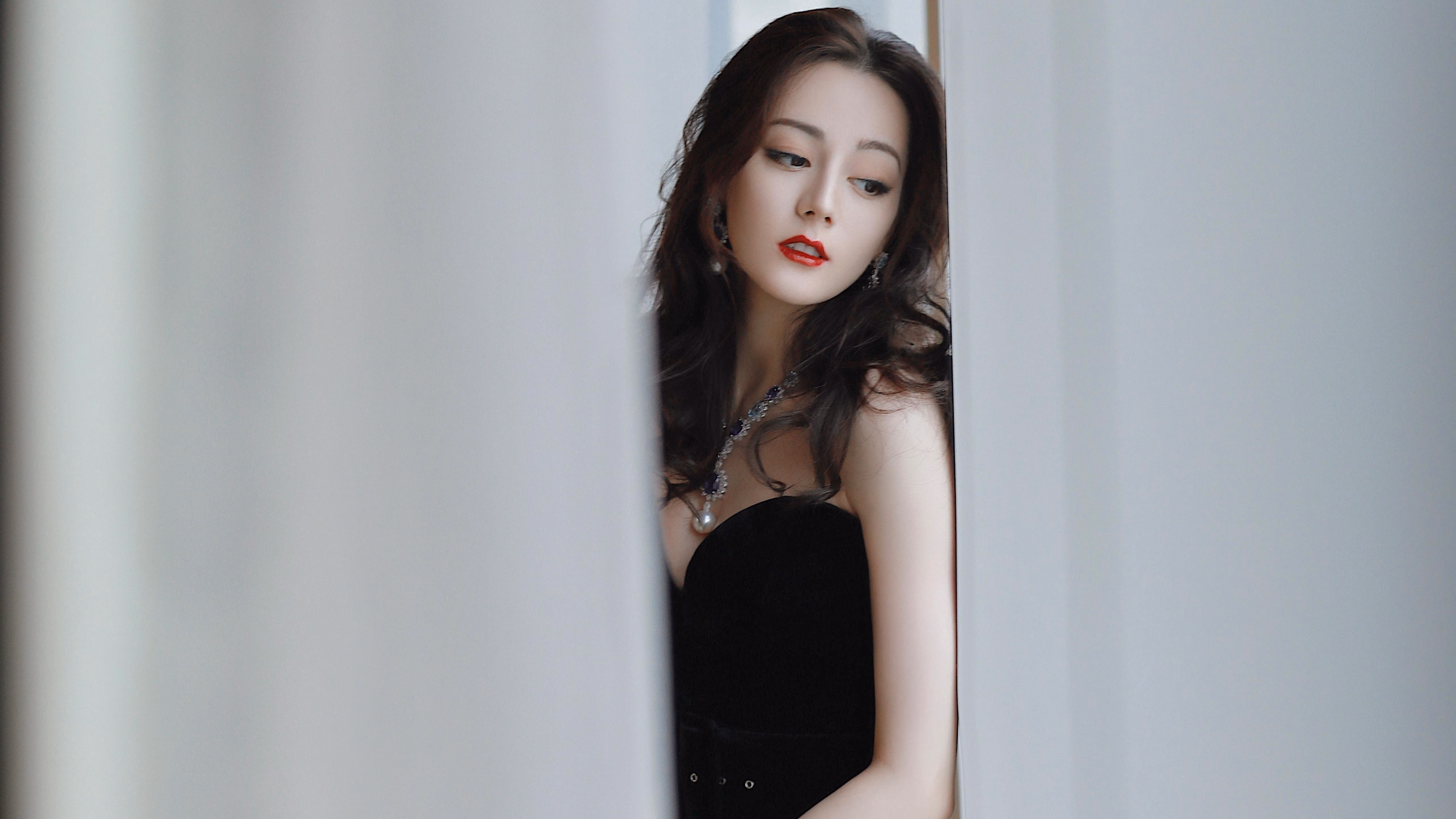 钢铁洪流中的金色匕首，卡塞米罗一球刺穿莱比锡的德国碾压幻梦