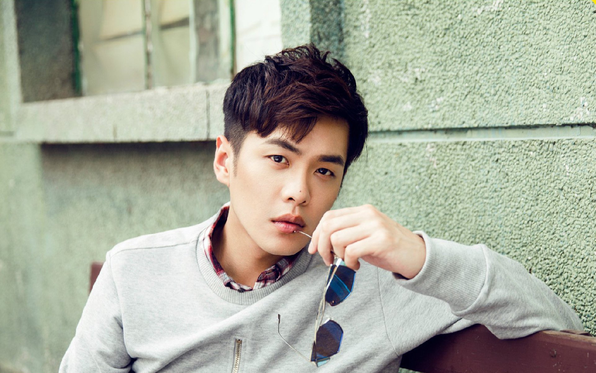 当篮球遇上绿茵，一场跨次元的季后赛焦点战