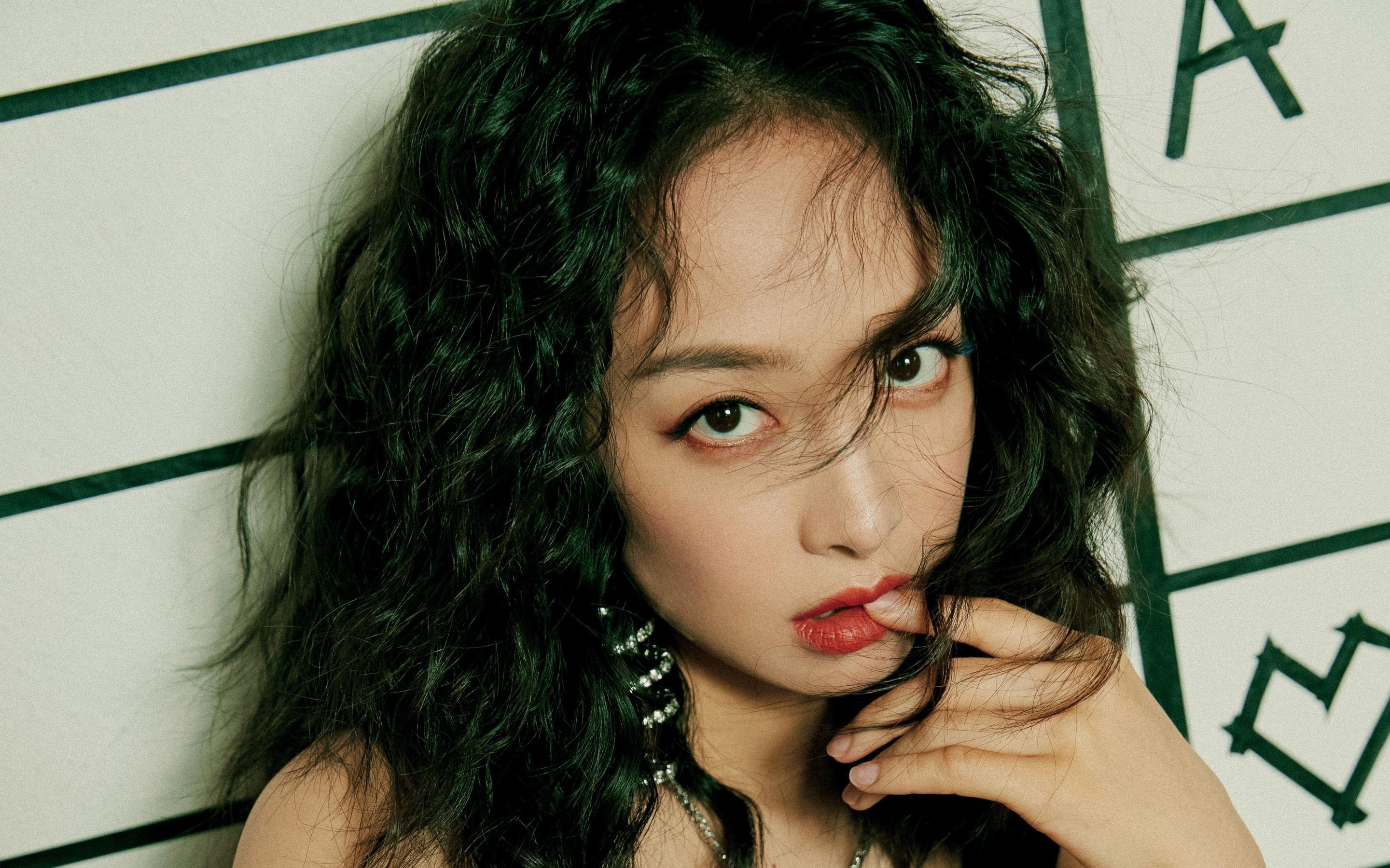 史诗跨界战！巅峰保罗狂轰54分，黄蜂神奇争冠战力克广东宏远