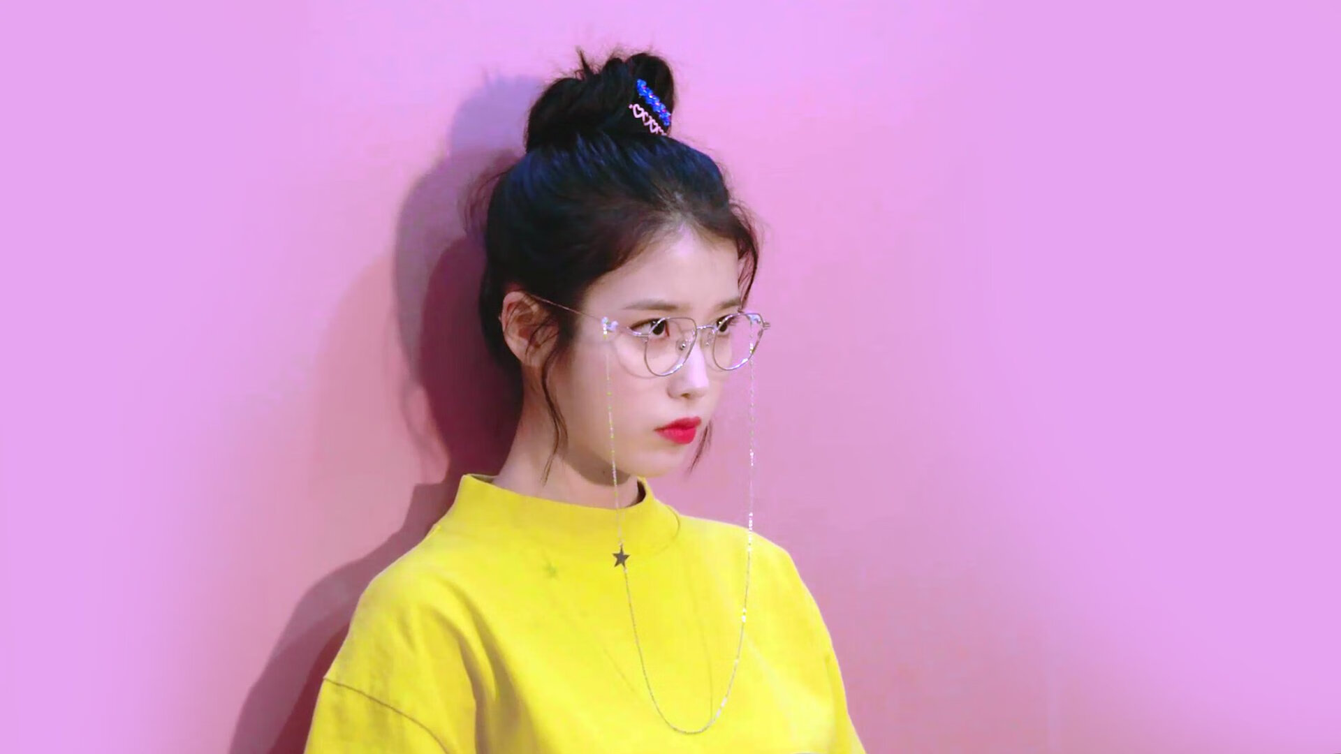 绿茵硝烟与硬木绝杀，英超争冠战与上海压哨胜的惊魂同频