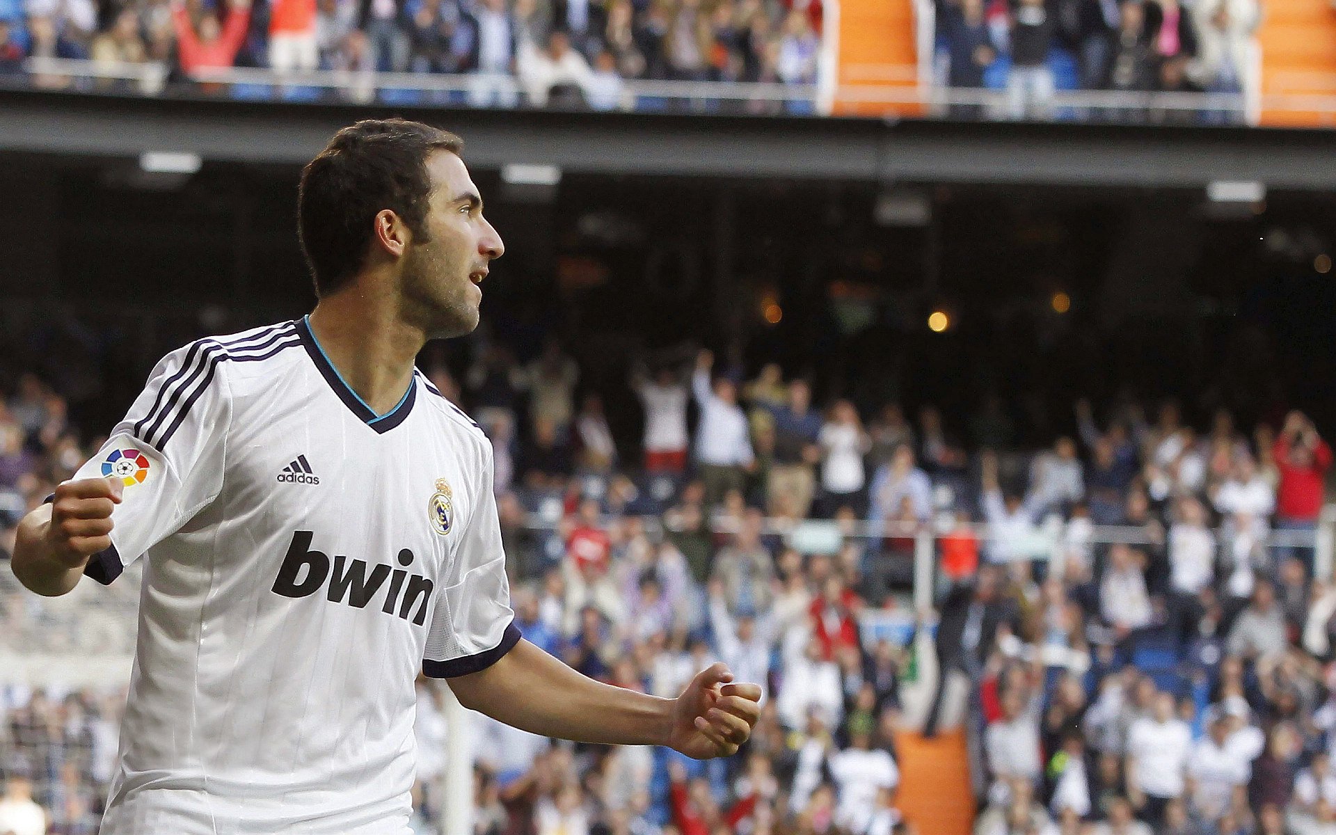 欧冠神剧本，里昂绝杀逃出生天，苏格兰淘汰赛魔咒依旧